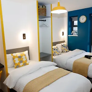 Appartamento New Luxury In Location Next To Shops, Cafes, Bars & Metro, Londra